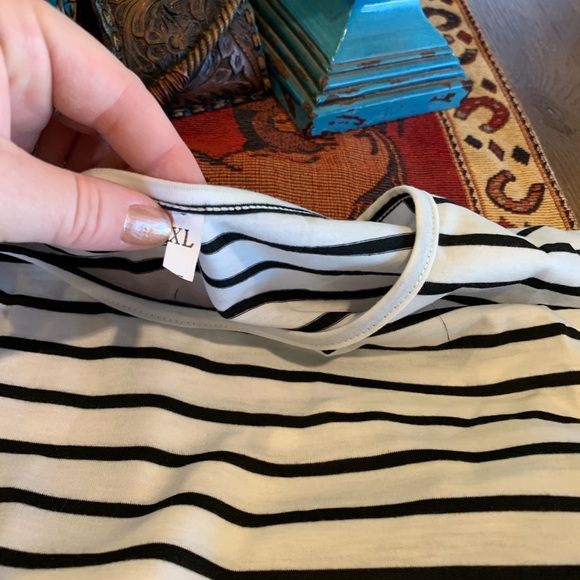 Blouse - Picture 2 of 2